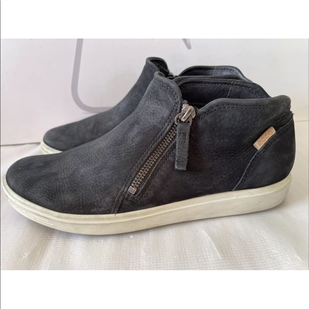 Ecco booties. Size 10